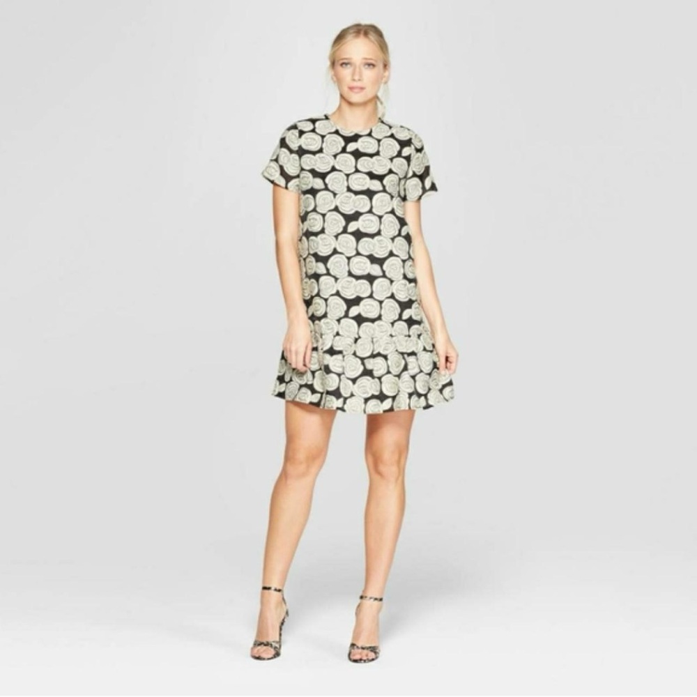 WHO WHAT WEAR floral dress M